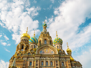 Fototapeta na wymiar Onion Domes of Church of the Savior on Blood in St Petersburg