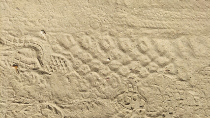 Tracce sulla polvere di tufo