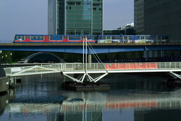 Canary Wharf River Thames London Docks Dockland Housing development