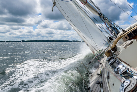 Segeln hart am Wind