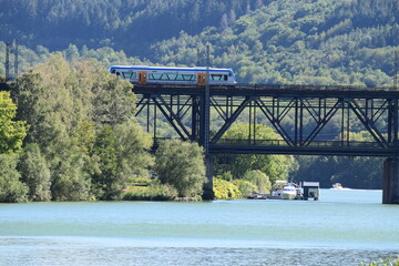 Doppelstockbrücke über die Mosel zwischen Alf und Bullay