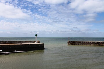 Fototapeta na wymiar Hafenausfahrt auf der Ile de Re