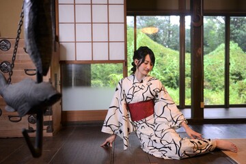美しい浴衣女性の表情