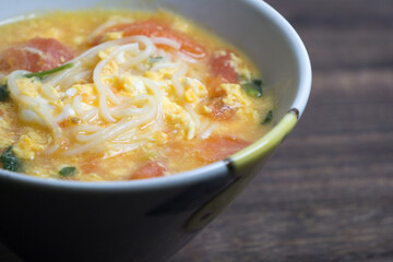 トマトと玉子のスープラーメン