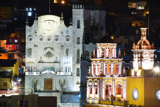 Guanajuato vista nocturna edificios