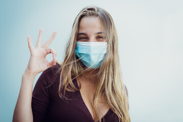 Girl Wearing mask due coronavirus OK