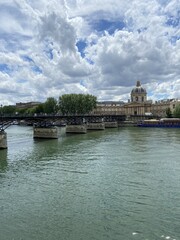 Fototapeta na wymiar Pont des Arts sur la Seine à Paris