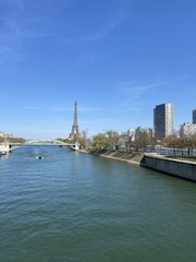 Obraz premium Tour Eiffel et la Seine à Paris 