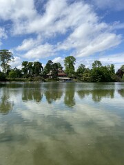 Fototapeta na wymiar Lac du bois de Boulogne à Paris