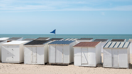 Naklejka premium Cabanes de plage à Calais