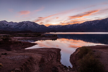 Fototapeta na wymiar sunrise at a lake