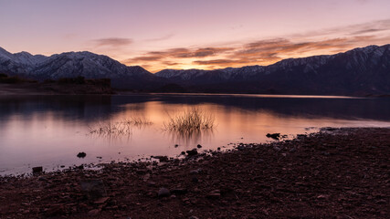 Fototapeta premium sunrise over lake