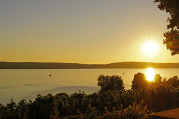 Sonnenuntergang über dem Bodensee  