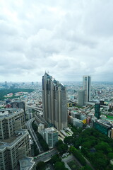 Fototapeta na wymiar 都庁から見る新宿の街並み