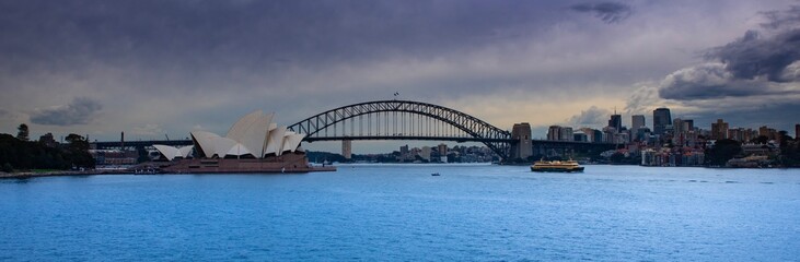 Fototapeta premium Panoramic view of Sydney Harbour Australia