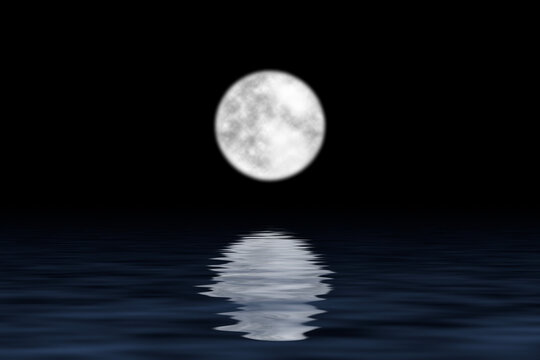 The moon over the water at night © dong