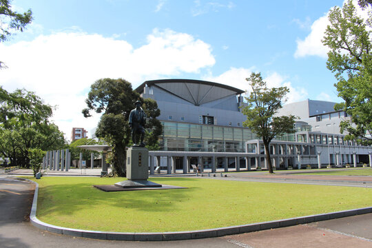 Statue and building around Miyazakiken Sogobunka Park
