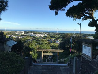 日本の静岡県御前崎市にある高松神社から見える景色