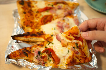 ホームメイドのピザ