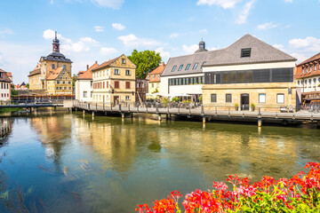 Naklejka premium Panoramic view at the Old Town hall with bridge over Regnitz river in Bamberg, Germany
