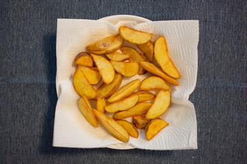 ホームメイドのポテトフライ