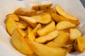 ホームメイドのポテトフライ