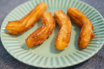 ホームメイドのチュロス