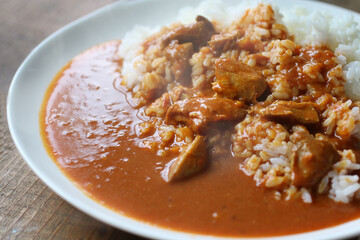 出来たてのほんわか湯気の上がるカレーライス