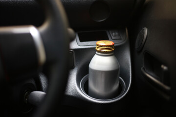 飲料缶の車内放置