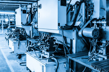 Automatic cutting machine in the workshop production line