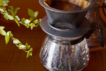 コーヒータイム、入れたてのコーヒーで休憩