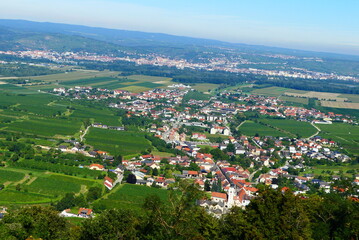Fototapeta premium Blick aus Stift Göttweig auf Furth bei Göttweig