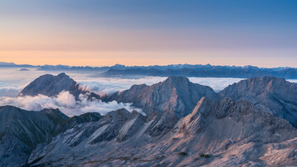 Fototapeta na wymiar Zugspitze Sonnenaufgang 