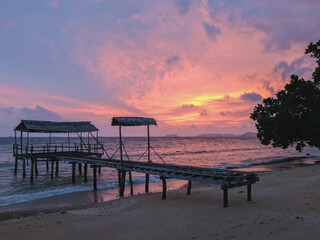 Fototapeta premium Tropical Sunset with handmade dock