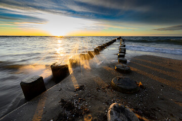 Sonnenuntergang an Strand an der Ostsee