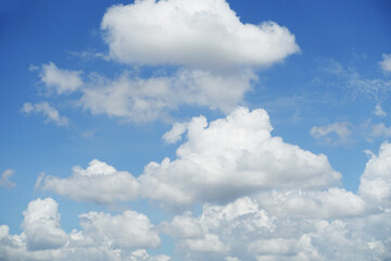 Naklejka na ściany i meble clear blue sky cloud