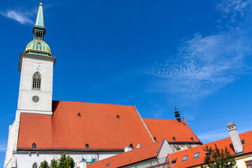 Catedral de San Martin, en la ciudad de Bratislava, en el pais de Eslovaquia