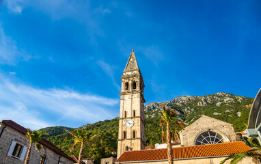 Fototapeta na wymiar The architecture of the old town of Perast, recreation and tourism in the summer in Montenegro