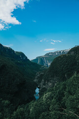 river in the norwegian mountains
