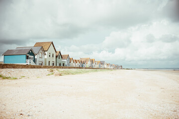 Häuserfront an der Küste der Normandie in Frankreich Ferienhaus Ferienhäuser