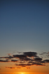 夕焼け　空　雲　素材