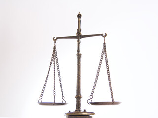 裁判イメージ　天秤ばかり　天秤　秤　てんびん　