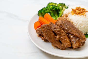 Baked Pork Ribs with Sauce