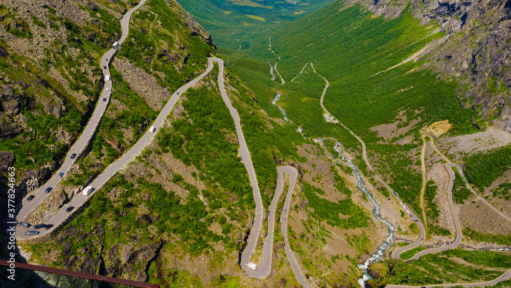 Wall mural trollstigen mountain road in norway