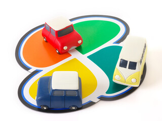 シルバーマークと乗用車
