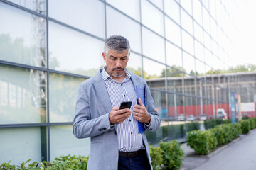 Employee In office Outside