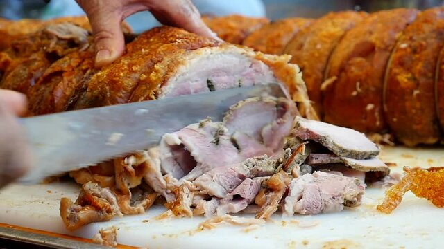 la famosa Porchetta di Ariccia dei Castelli Romani. Italia.