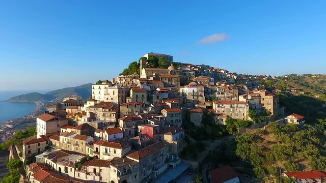 Il borgo di Castellabate. Sud Italia. Goof di Napoli.