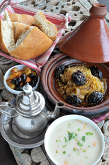 Tetera, sopa y tallín de cordero en el sur de Marruecos