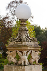 Obraz premium Fragment rzeżby z światłem na pałacu w Ostromecku